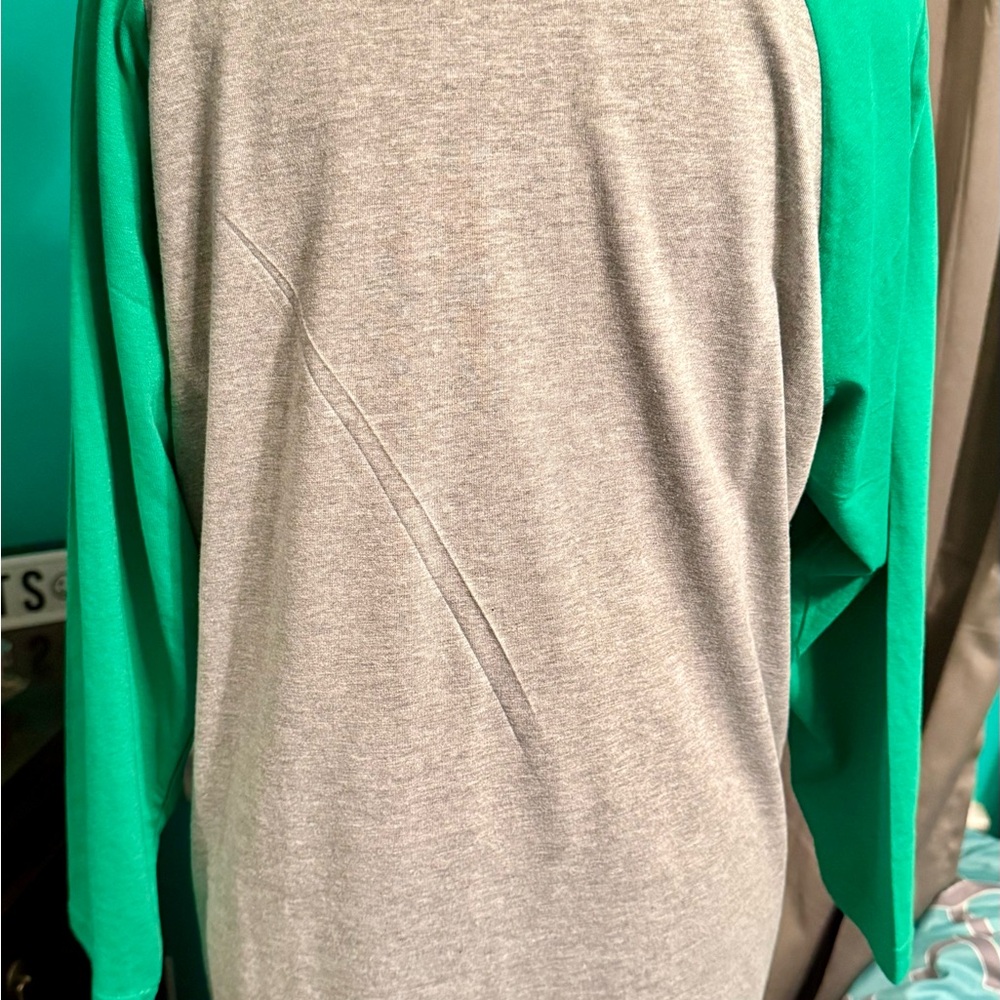 Soccer Mom Graphic Raglan Tee - Picture 4 of 4
